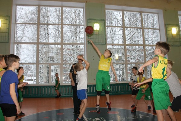 Закончились групповые этапы игры Школьной Баскетбольной Лиги